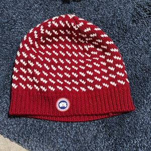 Only used a couple of times red and white Canada goose beanie